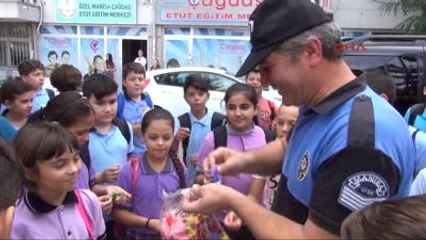 Manisa Polisten Okul Önlerinde Denetim