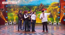 Замок Любарта - Иностранные туристы в Червоных Пузычках - Лига смеха, прикольное видео