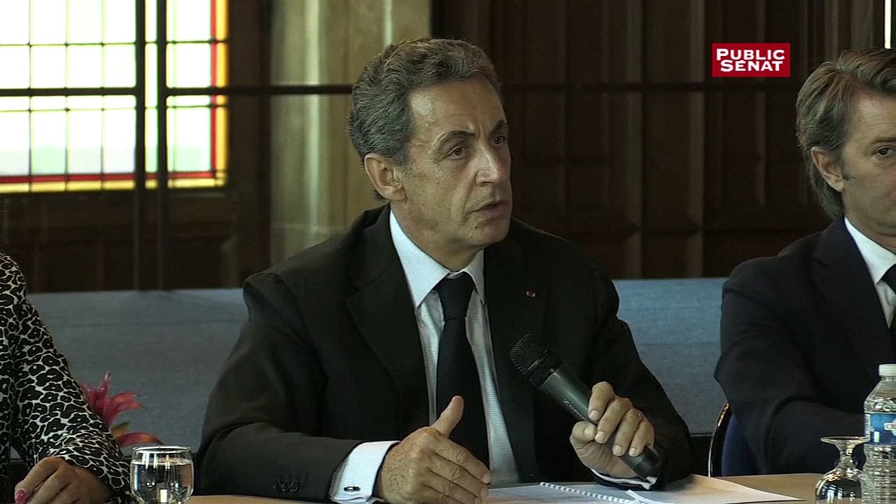 Nicolas Sarkozy sur les migrants de Calais: " ce n'est pas parce qu'ils sont malheureux qu'ils peuvent se permettre de frapper les forces de l'ordre"