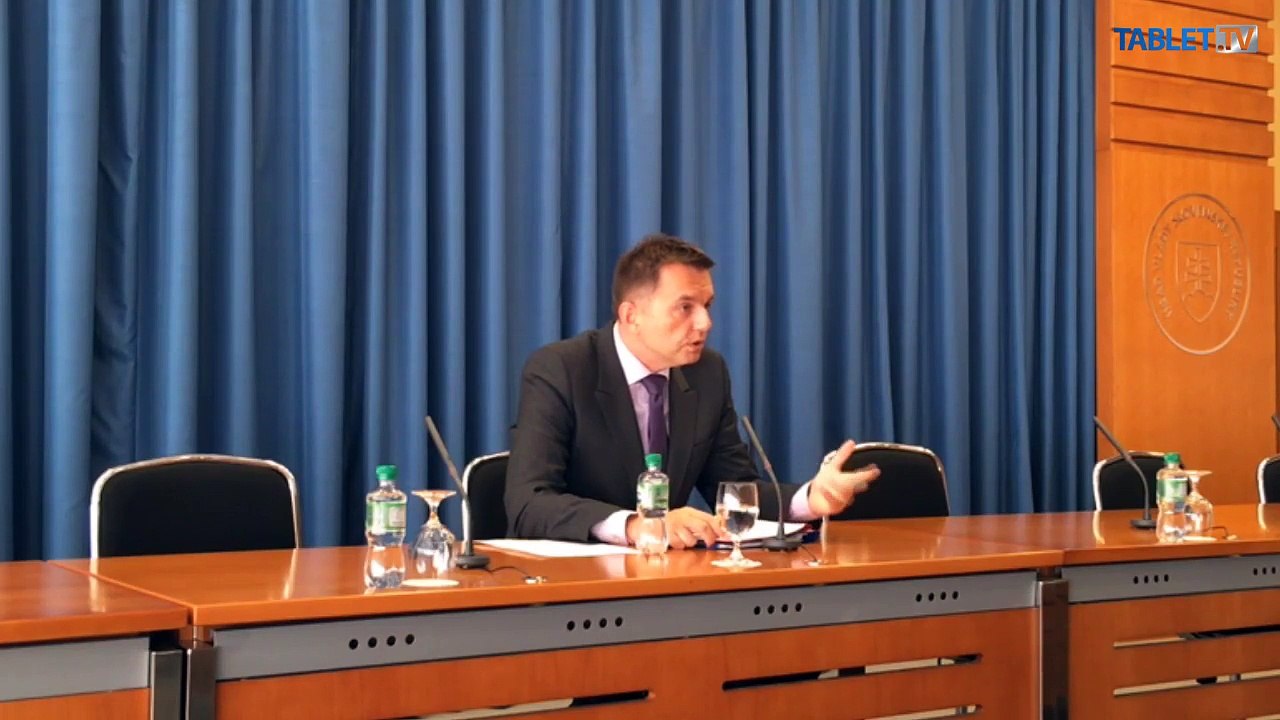 ZÁZNAM: TK ministra financií P. Kažimíra