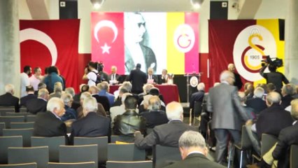 Galatasaray'da Divan Kurulu Toplantısı Başladı