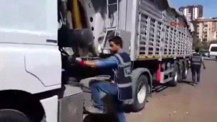 Şanlıurfa Buğday Yüklü Kamyonda 256 Kilo Esrar Ele Geçirildi