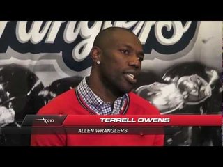 TERRELL OWENS MAKES HIS INDOOR FOOTBALL LEAGUE DEBUT