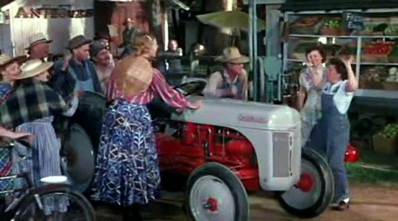 Judy Garland in HAYRIDE TRAILER