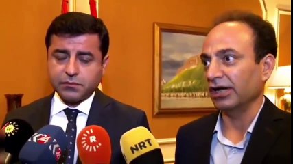 Kürtçe Bilmeyen Selahattin Demirtaş kürtçülüğü bırak :)