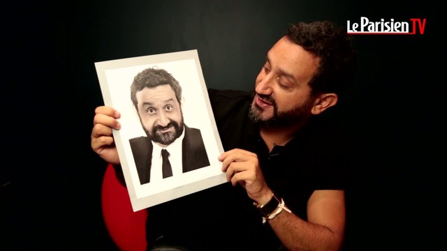 Pour son anniversaire, Cyril Hanouna commente 5 de ses looks