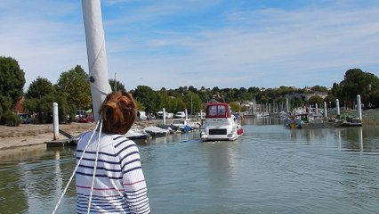 Montagne, l'entrée dans le port