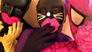 Superhero Internet Trends - Spiderman vs Venom vs Joker vs Frozen Elsa