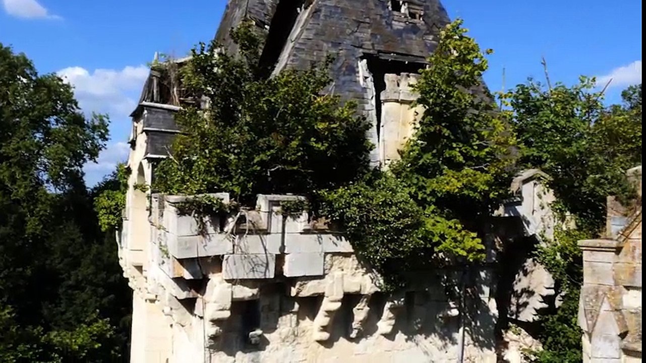 Khám phá tòa lâu đài bị lãng quên, đẹp như trong truyện cổ tích