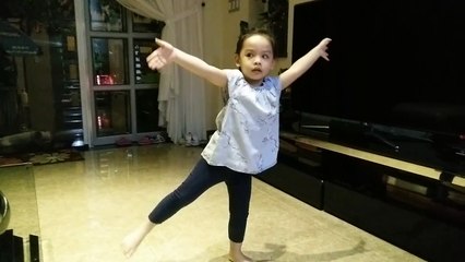 Con gái Phạm Quỳnh Anh tập làm ca sĩ