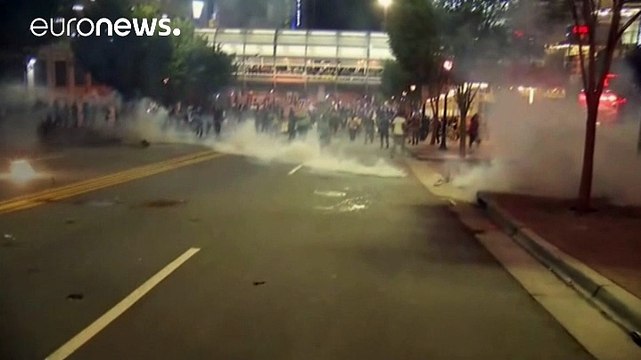 Война с полицией в Шарлотте: в городе введен режим ЧП