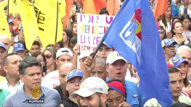 Venezuela: Bus drivers stage protest over fares