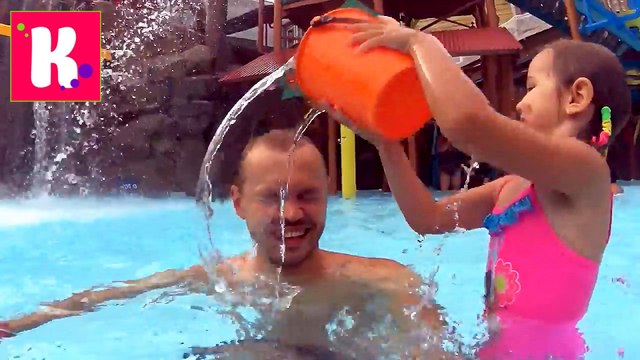 ВЛОГ Завтрак в отеле Катя и Макс жарят тосты и купаемся в бассейне в водном парке Alton Tower аквапарк крошка новое видео