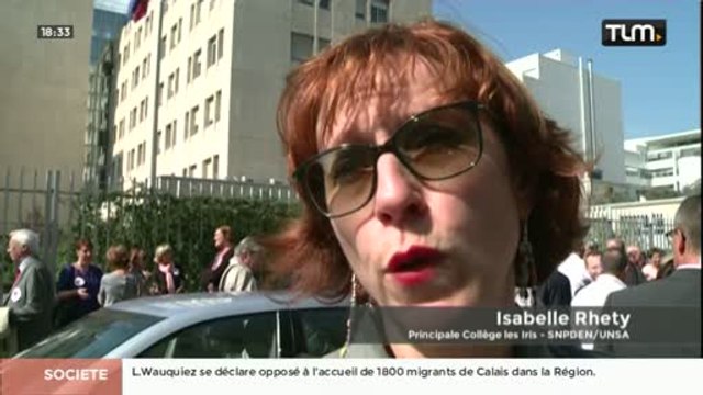 Manifestation d'enseignants devant le Rectorat