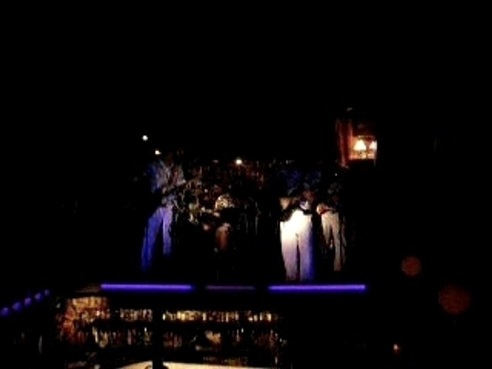 Fiesta de estreno de Emaunel