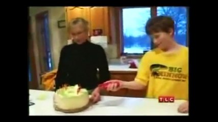 Cặp song sinh dính liền Abigail and Brittany Hensel