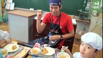 Khám phá một buổi ăn trưa tại trường học Nhật Bản