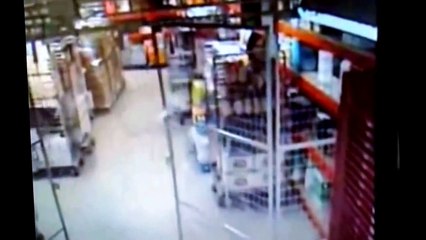 multo sa cctv GHOST caught on CCTV supermarket sobrang nakakatakot na nakakagulat