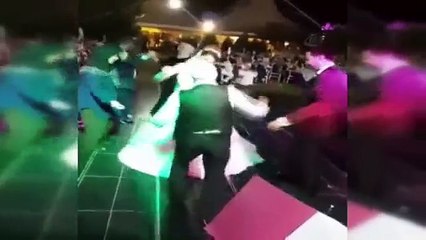 80’lik dedenin gelinle dansı izlenme rekorları kırıyor