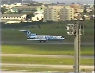 Un avion en difficulté va jusqu’au bout de la piste pour décoller