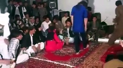 Peshawar pathan girl mast dance on pashto song PAKISTANI MUJRA DANCE Mujra Video