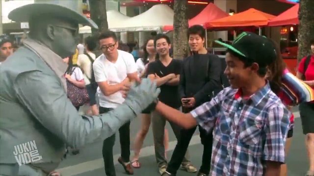 13/8 - Cái kết cho những người làm phiền người khác