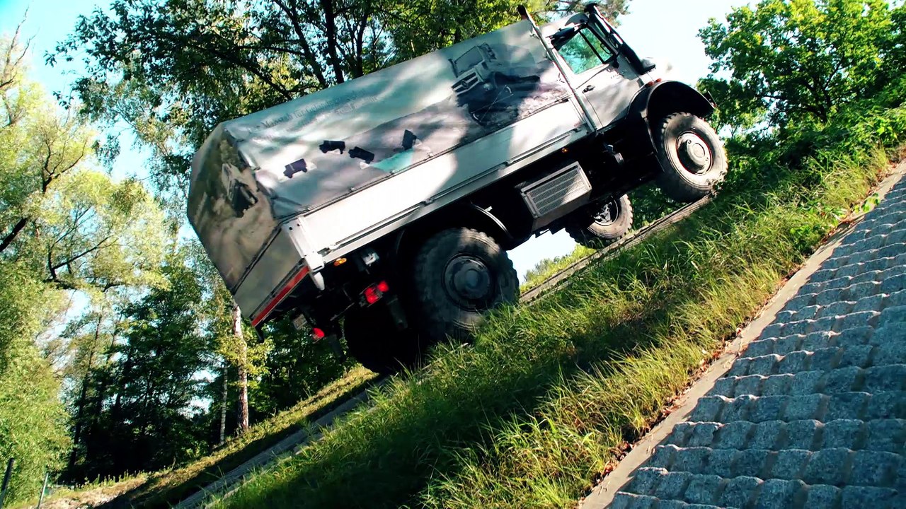 Off-Road Cult Unimog - Ain't No Mountain High Enough