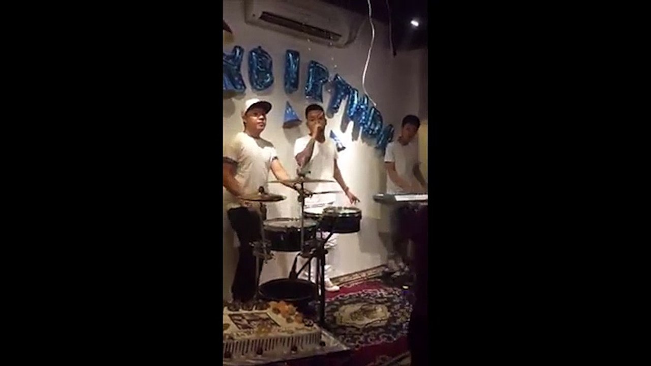 Tuấn Hưng ngẫu hứng với ca khúc Happy Birthday trong ngày sinh nhật