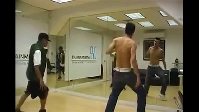 Điệu nhảy cực đỉnh của 2 người đàn ông đứng đầu YG và JYP