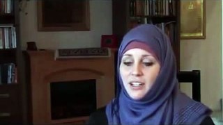 A CANADIAN GIRL CONVERTS TO ISLAM-MP4  480p