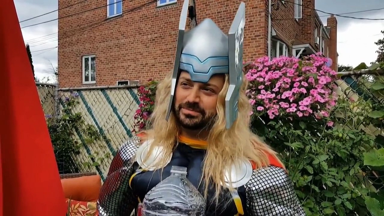 SUPER SPIDERMAN vs THE MASK IRL - Spider-man Diet Coke and Mentos Prank - Real Life part 6