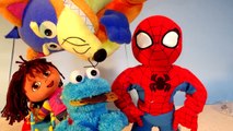 Cookie Monster makes bad Cookies for Spiderman and Dora, and they puke ! Watch Swiper