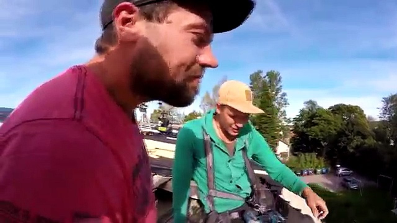 Tony Henrik Halttunen | Kerrostalo katto huoltojen