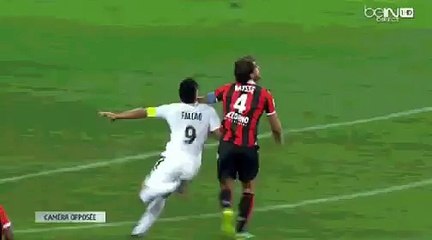 Falcao udarac