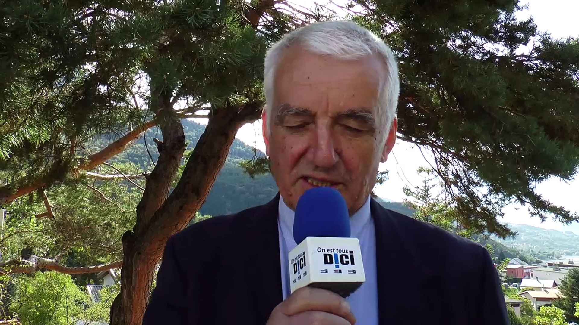 D!CI TV : Pour Jean Conreaux, le maire de Vallouise, la hausse d'impôt à  Pelvoux n'est pas liée à la fusion - Vidéo Dailymotion