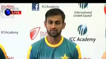 Malik lashes on Wasim akram