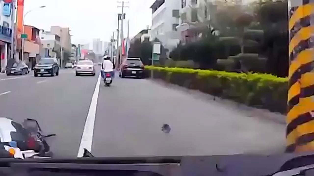 CAR CRASH very Shock dash camera #41