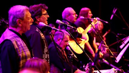 Solo Luz - Raul Carnota - Grupo Vocal Ashpamanta  en vivo