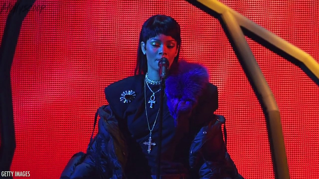 Drake & Rihanna Show PDA After MTV VMAs