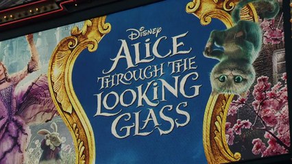 ALICE THROUGH THE LOOKING GLASS - Anne Hathaway Is Ravishing - US Premiere (2016)