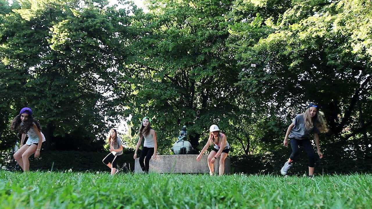 Hip Hop Kids by Claudi