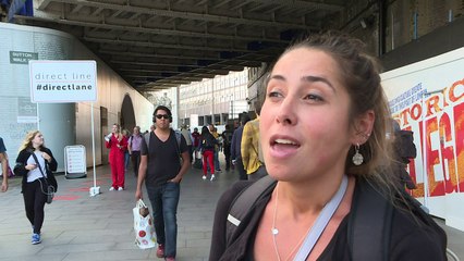A fast lane for pedestrians appears at Waterloo station