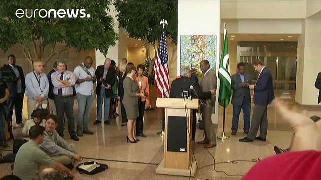 США: мэр города Шарлотт объявил чрезвычайное положение и мобилизовал нацгвардию