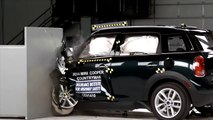 2014 Mini Cooper Countryman small overlap IIHS crash test