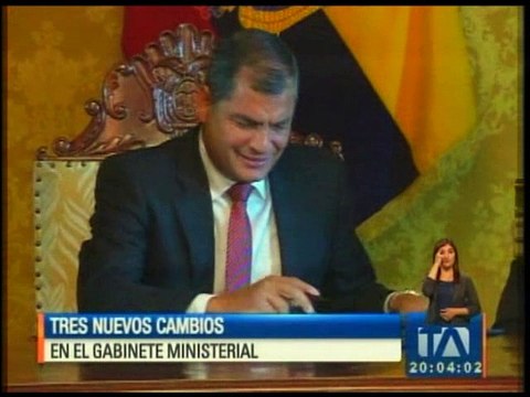 Correa hace cambios en su equipo de gobierno