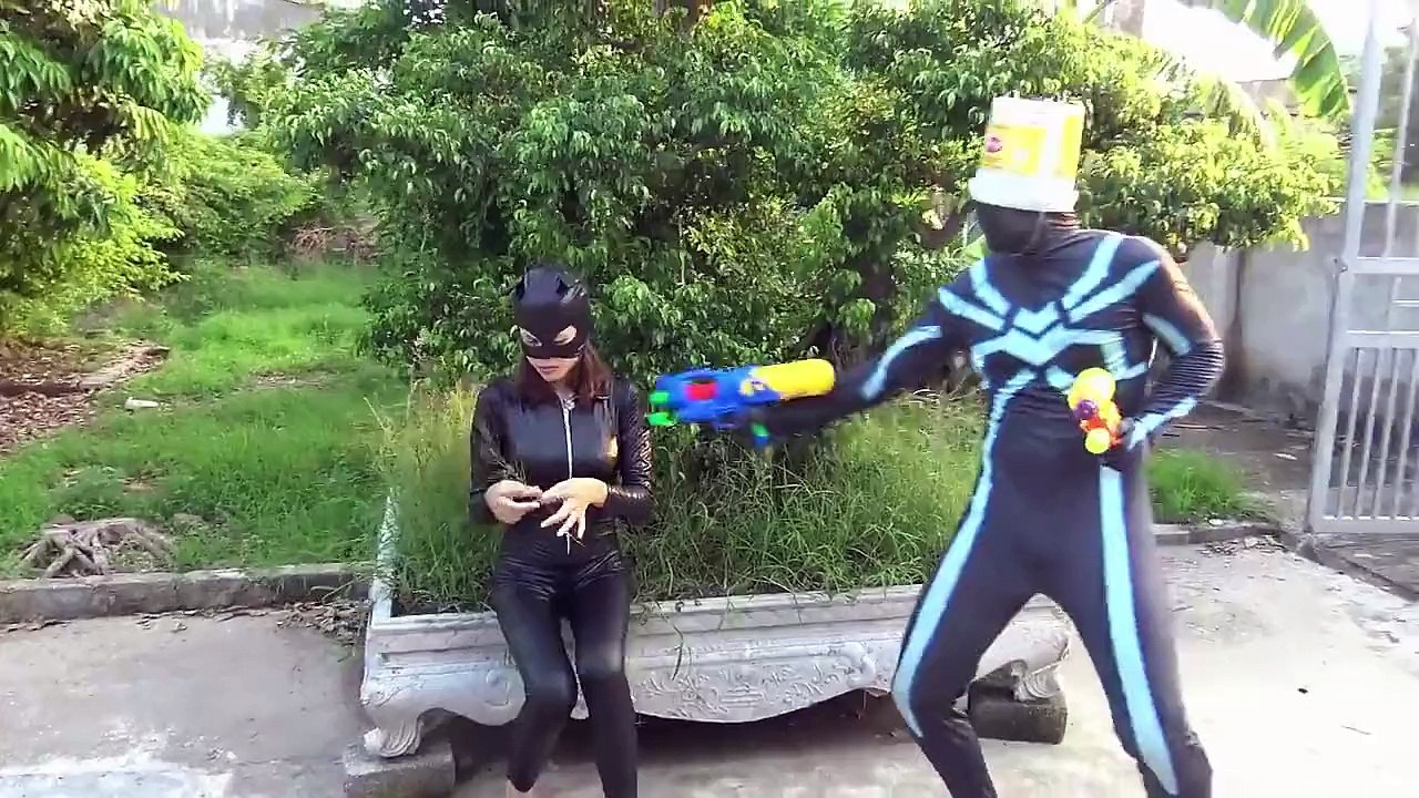 Spiderman vs Joker Boxing Dance Frozen elsa vs Pinks SpiderGirl Pranks Fun superheroes-9SRDgHyQ3Jo part 4