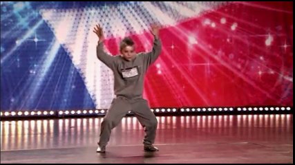 Bé trai 10 tuổi nhảy siêu đỉnh