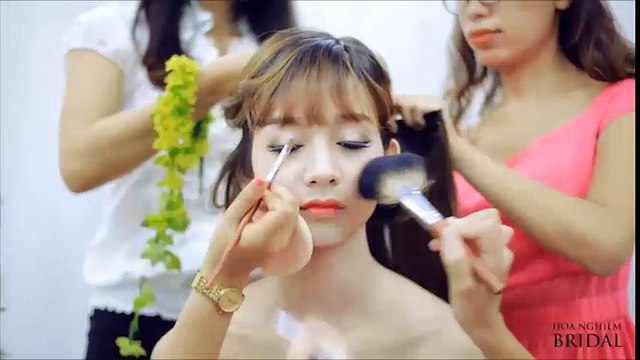 Thời trang - Trang điểm đã thay đổi người phụ nữ như thế nào?