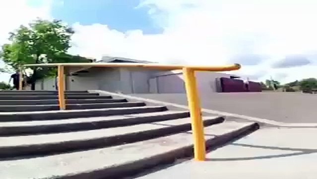 28/7 - Tai nạn kinh khủng khi trượt ván