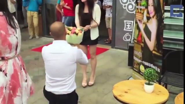 Choáng với chàng trai đưa 20 siêu xe cầu hôn bạn gái